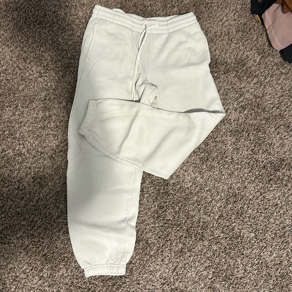 Men’s cream sweats never worn